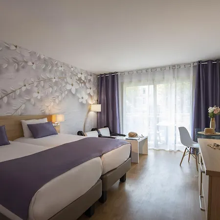 Chambord Hotel 3*
