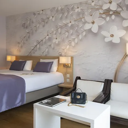 Chambord Hotel